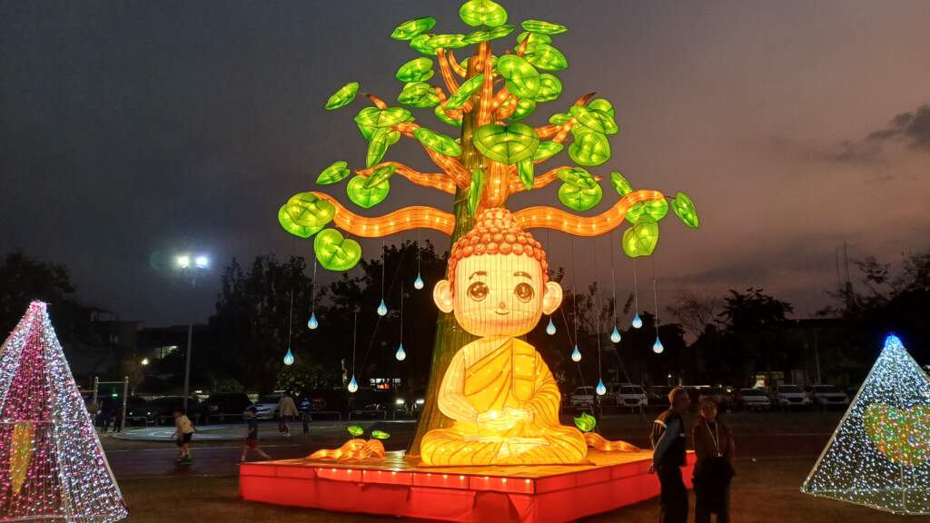 春節走春首選　旗山老街燈會