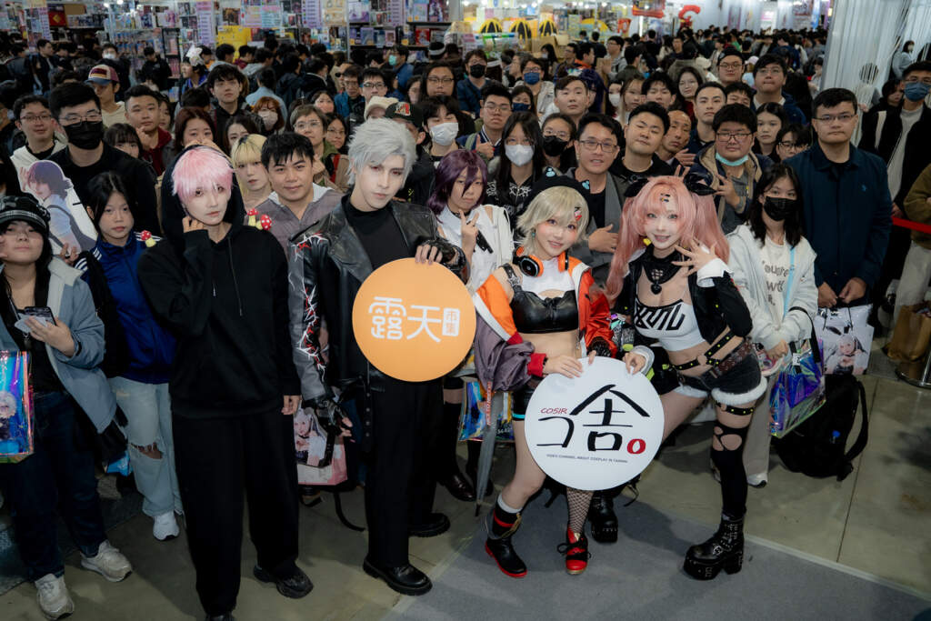 露天市集邀台日人氣Coser現身　動漫節見面會粉絲擠爆
