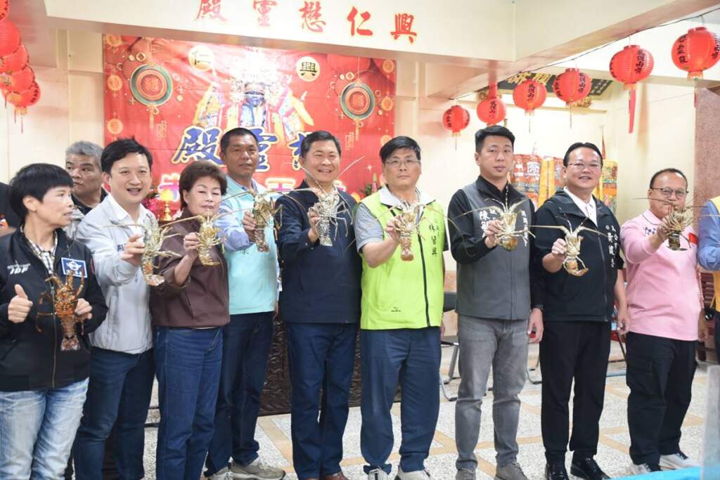 澎湖元宵比過年還熱鬧　興仁懋靈殿乞龍蝦親子尋寶