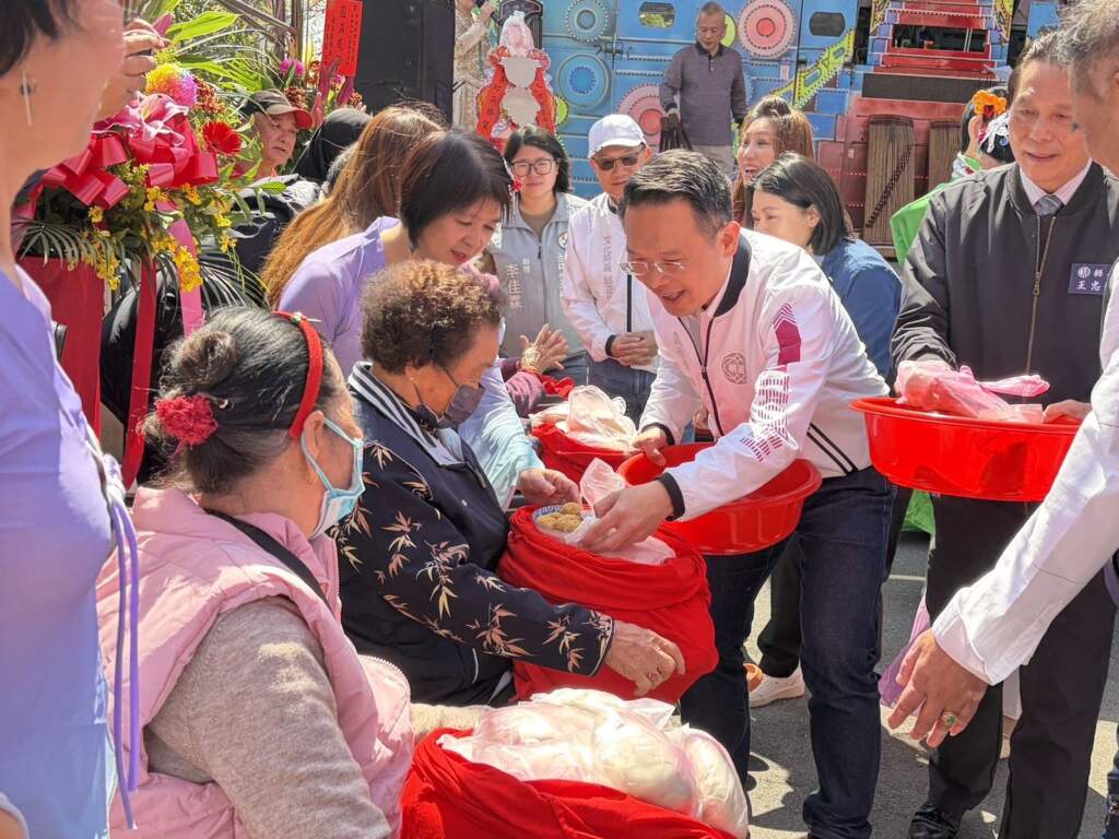 桃園八德重現馬祖風燈與燒馬糧文化　蘇俊賓：「四鄉五島加八德」一同傳承閩東文化