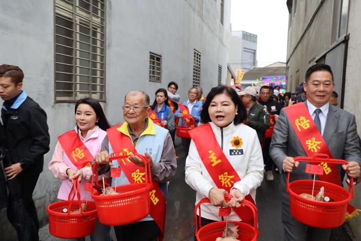 百年擐雞酒、跌米籮震撼登場　詔安客庄元宵民俗馬拉松引爆雲林
