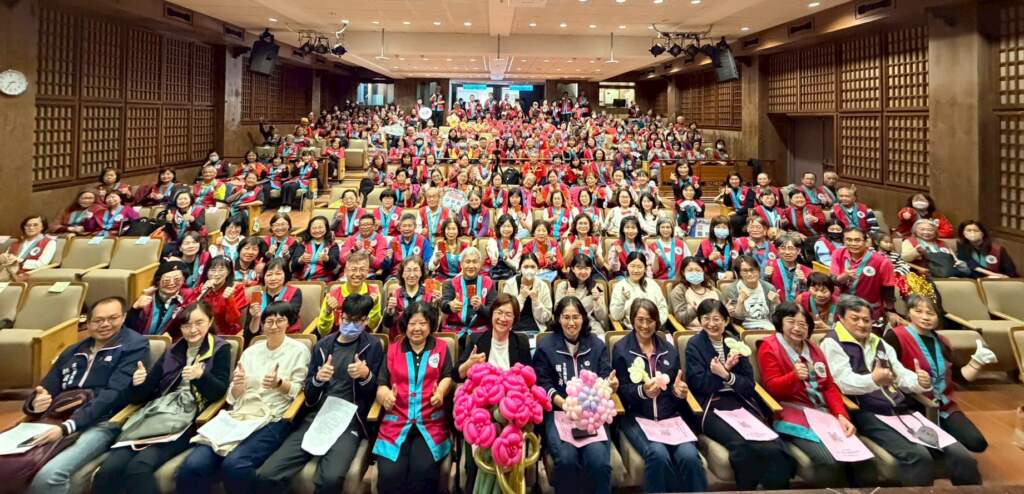 彰化文化局表揚績優志工　志工授證四百餘人獲聘書服務文化工作