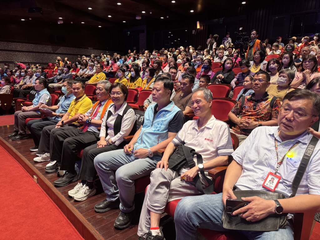 向志工致敬！讓奉獻成為一種榮耀　公益演唱會溫馨登場