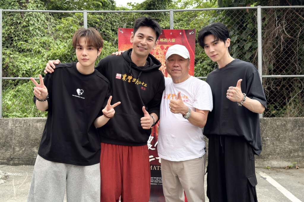 Bii畢書盡、郭家瑋首度前進北港進香 親眼見媽祖三進三退Bii祈求家人健康平安