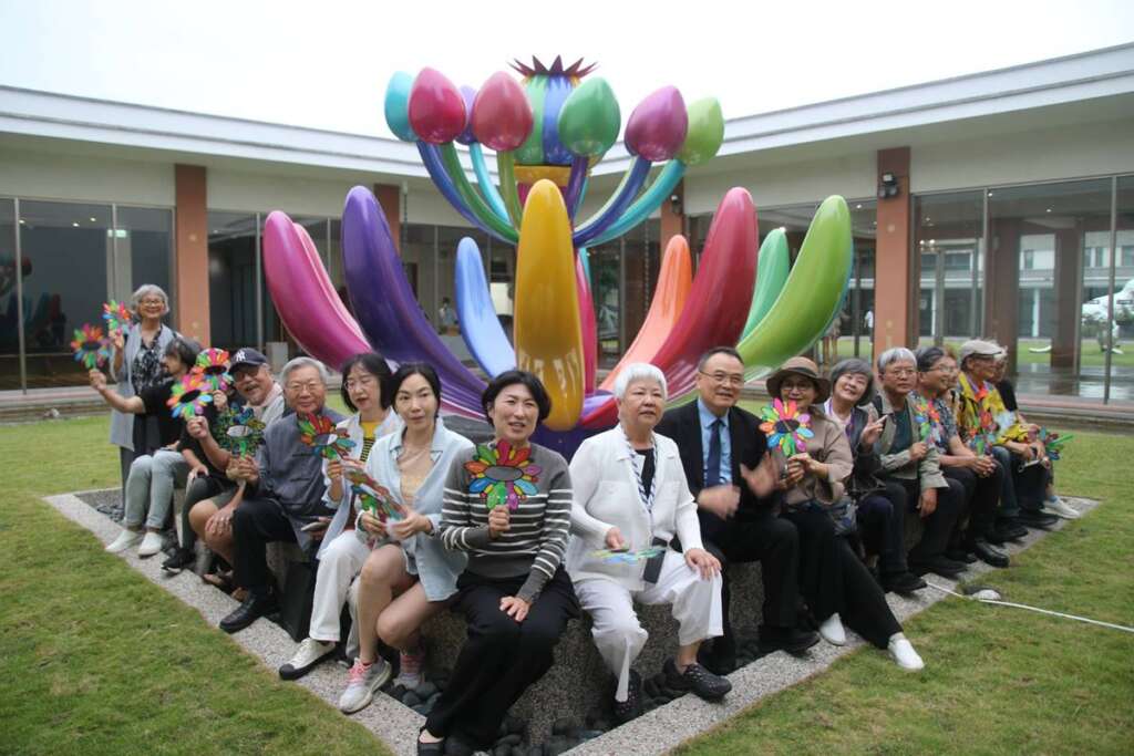 賴純純《光成為海》開展　臺東美術館化身「自由生成美學」實踐場