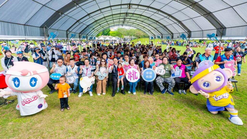 ▲桃園市長張善政今日下午前往平鎮區,出席「2026 SPRING RURAL CARNIVAL 春日田園嘉年華」。