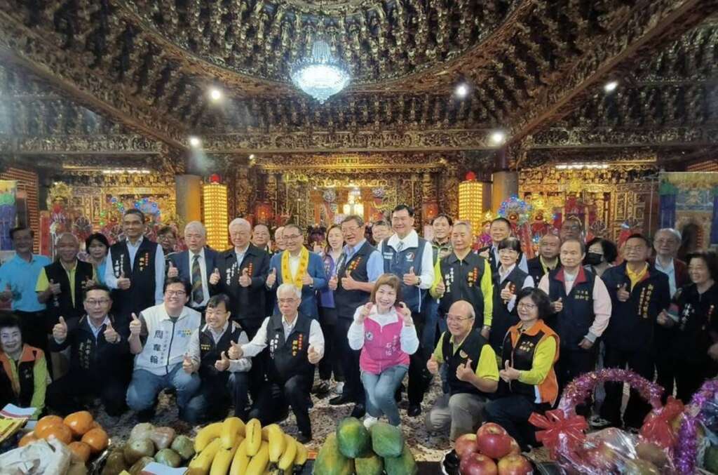 保生大帝聖誕　侯友宜赴板橋參拜祈福