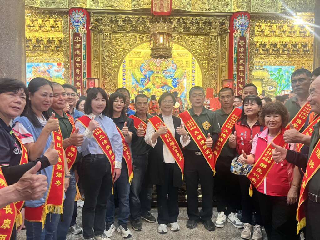 ▲「同安寮十二庄請媽祖」遶境賜福活動於2日晚間舉行聯合團拜祝聖大典合影。（圖／彰化縣政府提供）